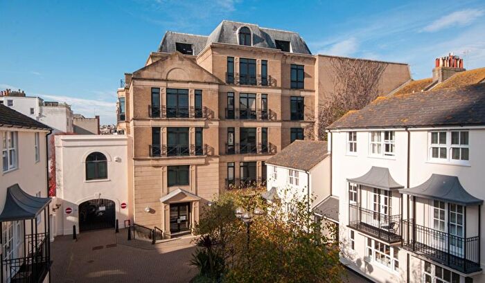 1 Bedroom Flat To Rent In Russell Mews, Brighton, BN1