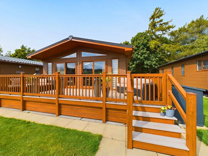 2 Bedroom Mobile/park Home For Sale In Kingfisher Holiday Park, Frosterley, DL13