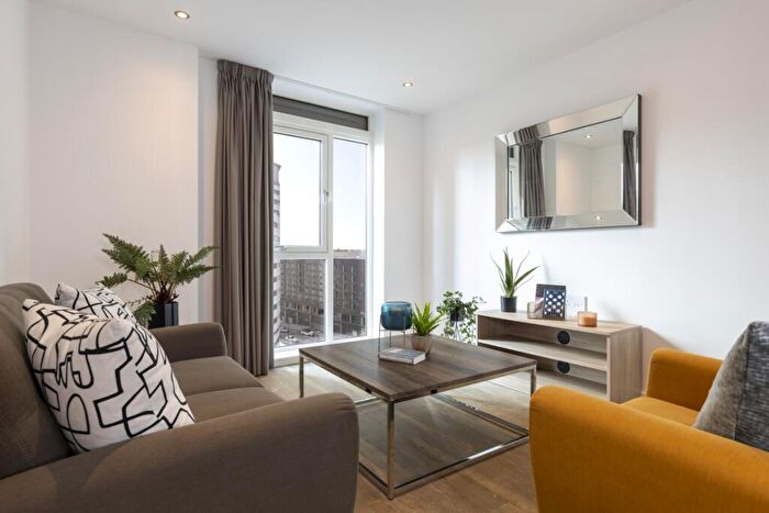 Flat To Rent In Allegro, Exchange Square, B4