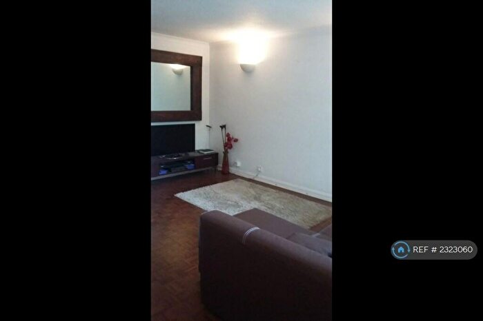 1 Bedroom Flat To Rent In Westfield Park, Pinner, HA5