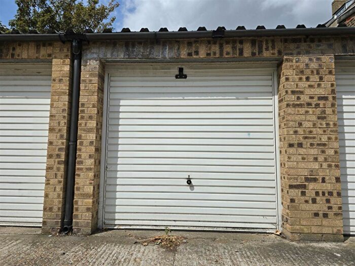 Garage / Parking To Rent In Milton Road, Gravesend, DA12