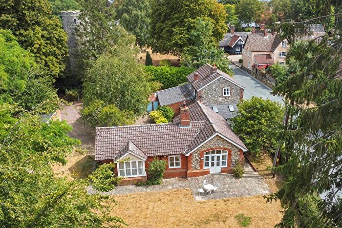 3 Bedroom Detached House For Sale In School Road, Risby, IP28