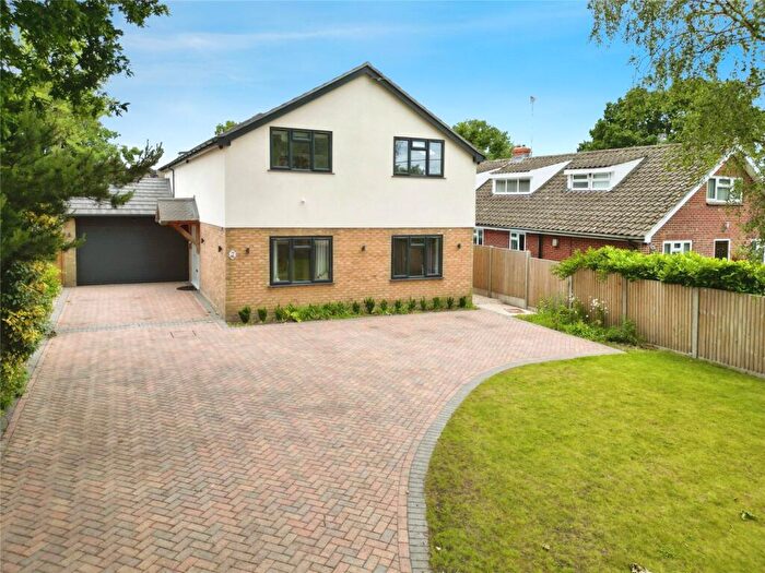 4 Bedroom Detached House For Sale In Yeovil Road, Owlsmoor, Sandhurst, Berkshire, GU47