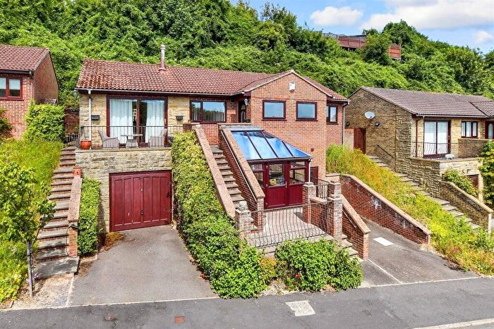 3 Bedroom Bungalow For Sale In Woodland Close, Dover, Kent, CT17