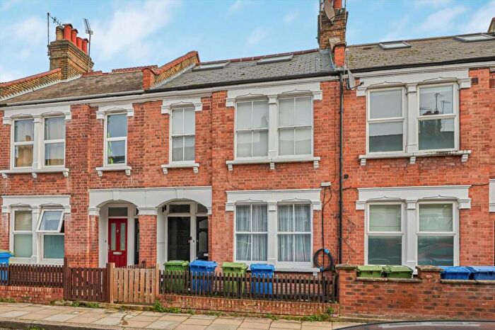 2 Bedroom Maisonette For Sale In Ambergate Street, Walworth, SE17