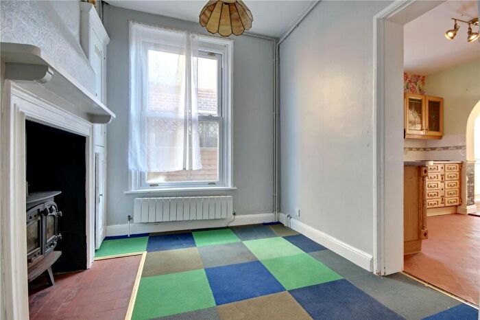 4 Bedroom Semi-Detached House To Rent In Elmhurst Road, Gosport, Hampshire, PO12