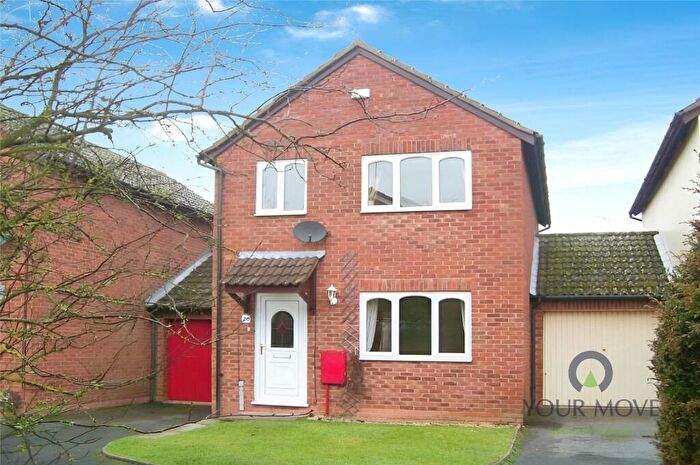 3 Bedroom Detached House To Rent In Harvest Close, Stoke Heath, Bromsgrove, Worcestershire, B60