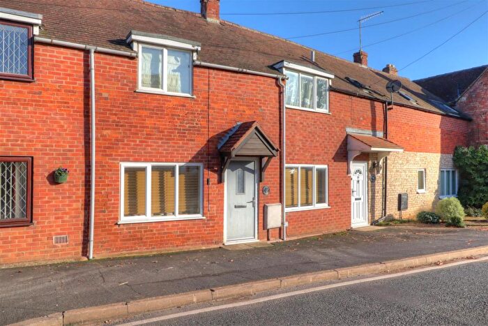 3 Bedroom Terraced House To Rent In Church Terrace, Newbold-on-Stour, CV37