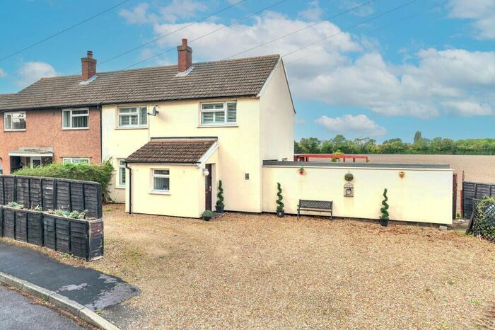 3 Bedroom Semi-Detached House For Sale In The Fillance, Bassingbourn, SG8