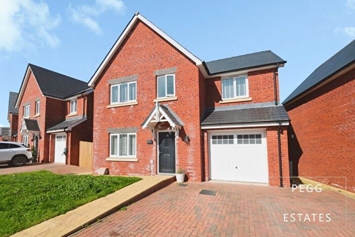 4 Bedroom Detached House For Sale In Barrow Vale, Newton Abbot, TQ12