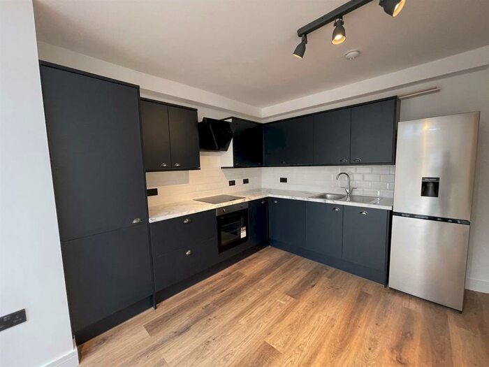 3 Bedroom Maisonette To Rent In Garden Flat, Earls Crescent, Harrow, HA1