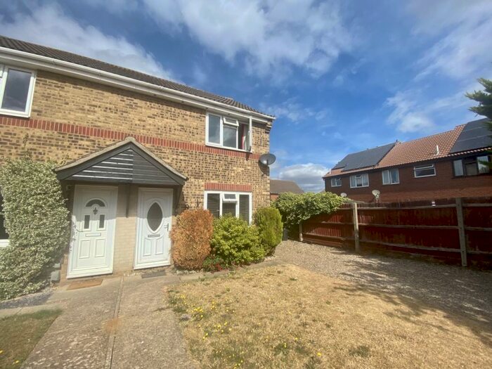 2 Bedroom End Of Terrace House To Rent In Runnacles Way, Felixstowe, IP11