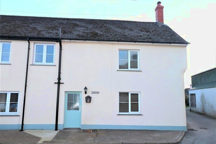 2 Bedroom Semi-Detached House To Rent In The Square, Bradworthy, Holsworthy, EX22