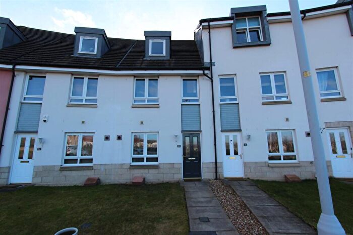 3 Bedroom Terraced House To Rent In Merlin Drive, Dunfermline, KY11