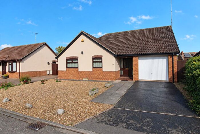 3 Bedroom Detached Bungalow For Sale In Thorpe Lea Road, Peterborough, PE3
