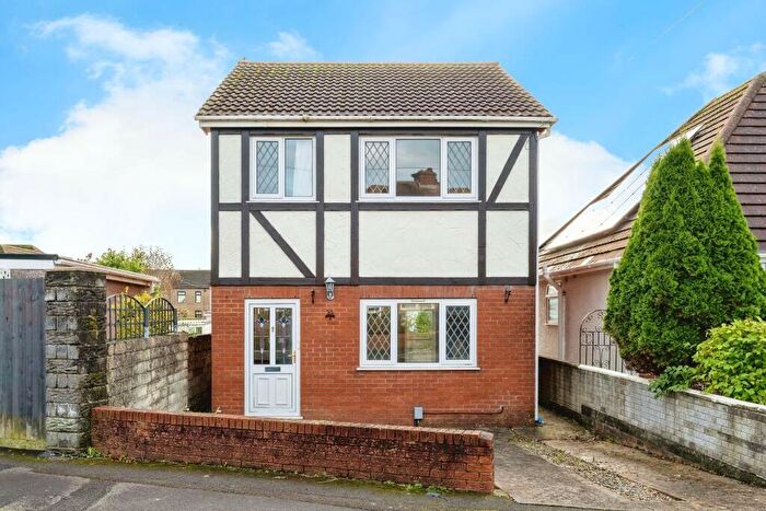 3 Bedroom Detached House To Rent In Brunant Road, Swansea, Wales, SA4