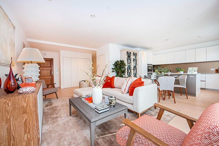 3 Bedroom Flat For Sale In Carlton House, Teddington Riverside, London, TW11