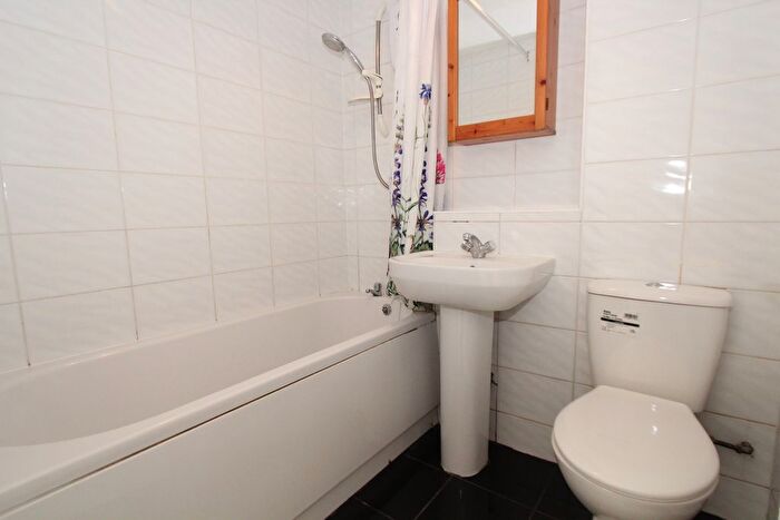 1 Bedroom Maisonette To Rent In The Willows, Caversham, Reading, RG4