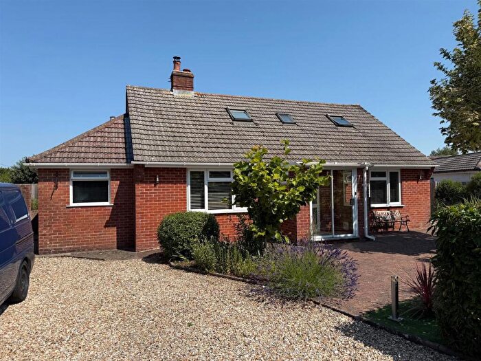 3 Bedroom Chalet For Sale In Green Lane, Dorchester, DT2
