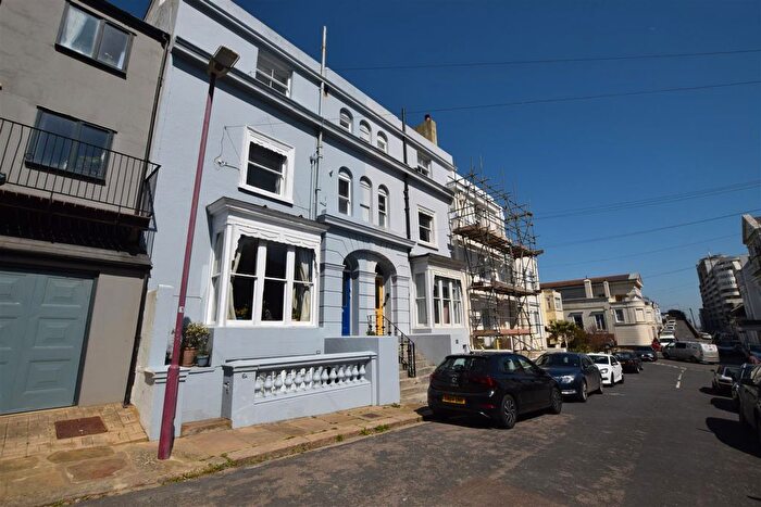 1 Bedroom Flat To Rent In West Ascent, St Leonards-On-Sea, TN38