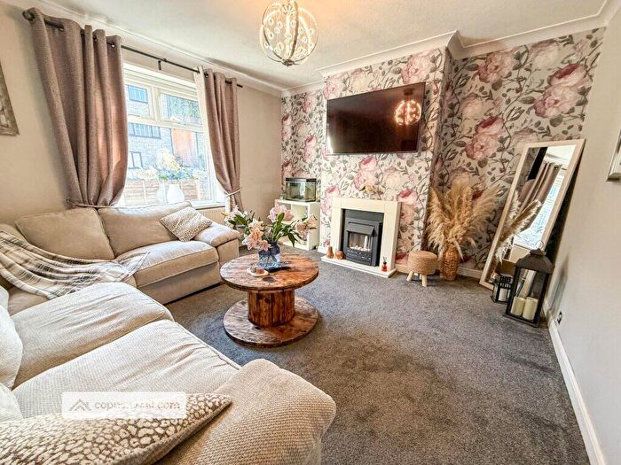 3 Bedroom End Of Terrace House For Sale In Vale Street, Bacup, Rossendale, OL13