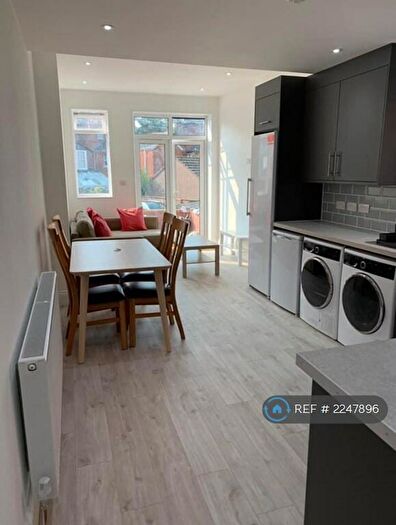 5 Bedroom Terraced House To Rent In Edgerton Park Road, Exeter, EX4