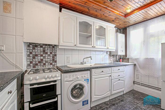 3 Bedroom Semi-Detached House To Rent In White Hart Lane, London, N22