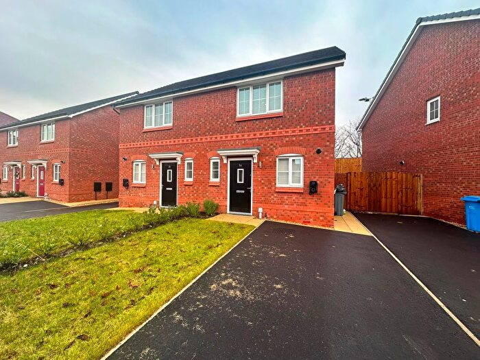 2 Bedroom Detached House To Rent In Fairground Road, Manchester, M18