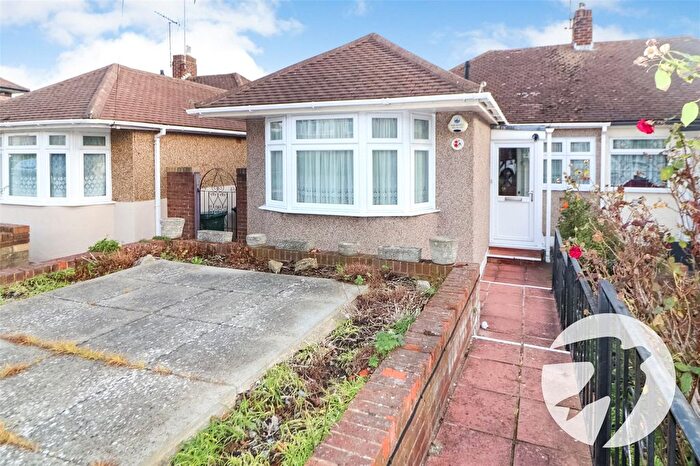 2 Bedroom Bungalow For Sale In Downbank Avenue, Bexleyheath, DA7