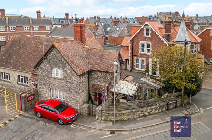 3 Bedroom House For Sale In Kings Road East, Swanage, BH19