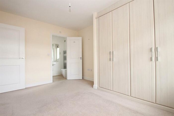 4 Bedroom Detached House For Sale In Albion Drive, Larkfield, Aylesford, ME20