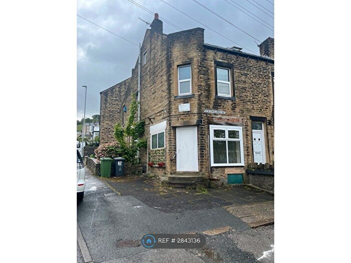 4 Bedroom End Terrace House To Rent In Woodhouse Road, Keighley, BD21