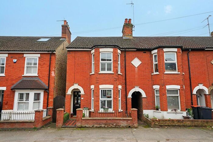 3 Bedroom End Of Terrace House For Sale In Springfield Road, Linslade, LU7