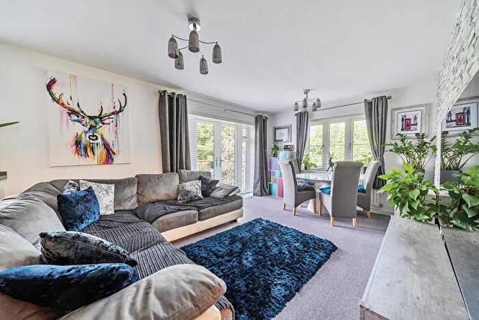 2 Bedroom Flat For Sale In Cardew Court, Bracknell, Berkshire, RG12