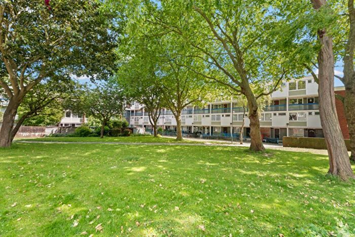 4 Bedroom Flat To Rent In Kinross House, Bemerton Estate, Kings Cross, N1