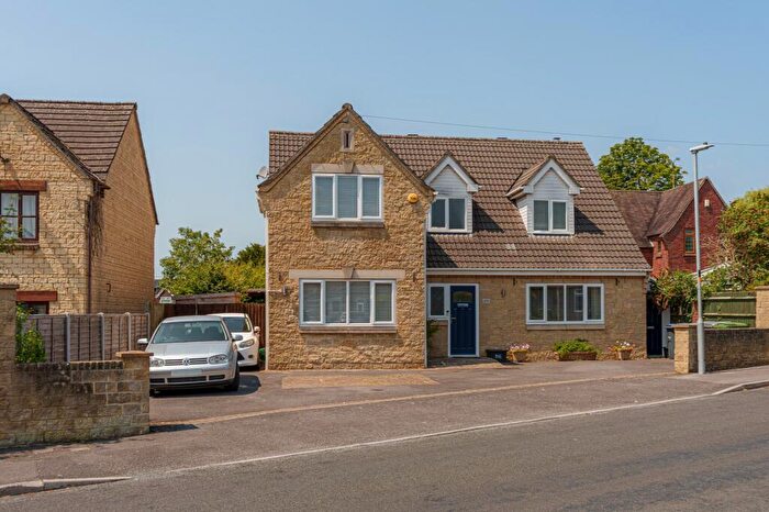4 Bedroom Detached House For Sale In Silver Street Lane, Trowbridge, BA14