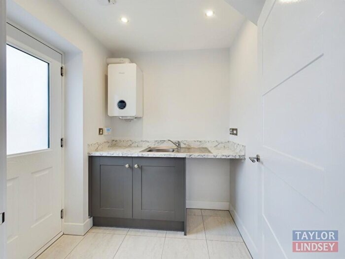 3 Bedroom Detached House For Sale In Flavian Road, Lincoln, LN2