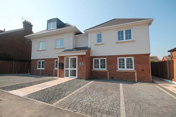 1 Bedroom Apartment To Rent In Andrews Close, Epsom, KT17