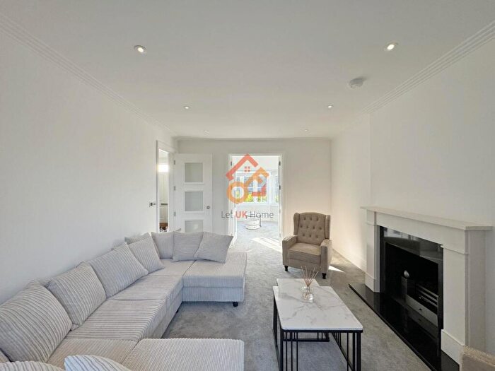 4 Bedroom Detached House To Rent In Whistler Drive, Barnet, London, EN4