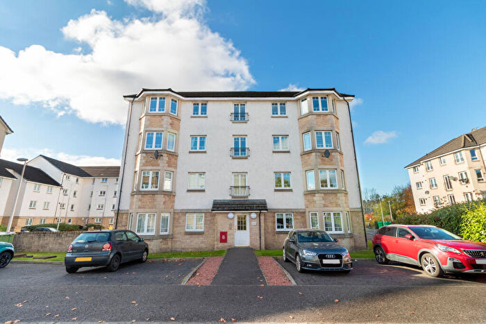 2 Bedroom Flat For Sale In Simpson Square, Perth, PH1