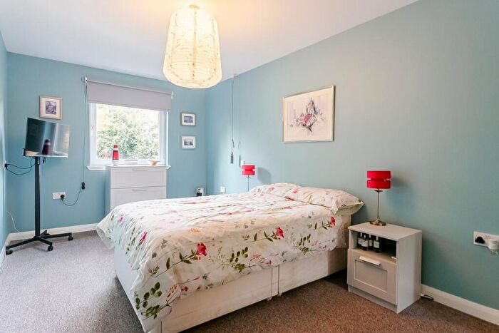 1 Bedroom Retirement Property For Sale In Barnton Avenue West, Barnton, Edinburgh, EH4