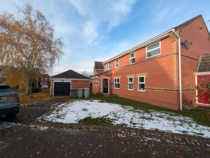 3 Bedroom Semi-Detached House To Rent In Byron Close, CW11