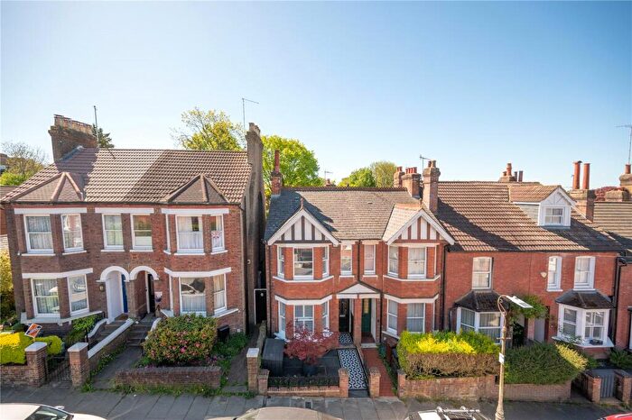 3 Bedroom End Of Terrace House For Sale In Worley Road, St. Albans, AL3