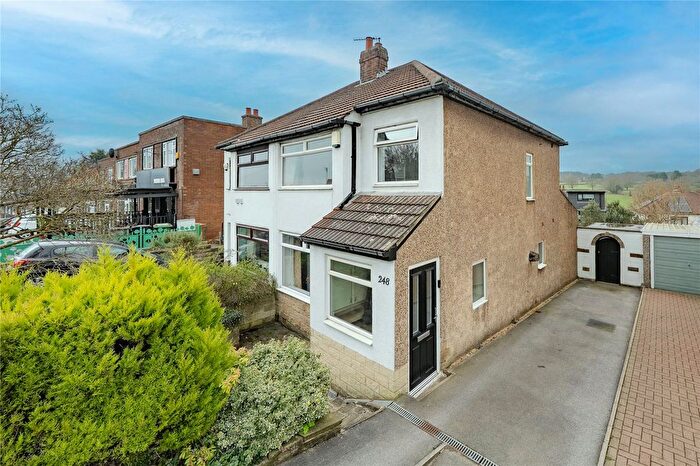 3 Bedroom Semi-Detached House For Sale In Tinshill Road, Leeds, LS16