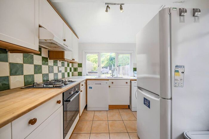 4 Bedroom Terraced House To Rent In Trevelyan Road, Tooting, London, SW17