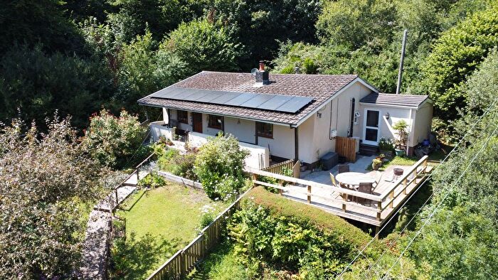 3 Bedroom Detached Bungalow For Sale In The Lacques, Laugharne, SA33