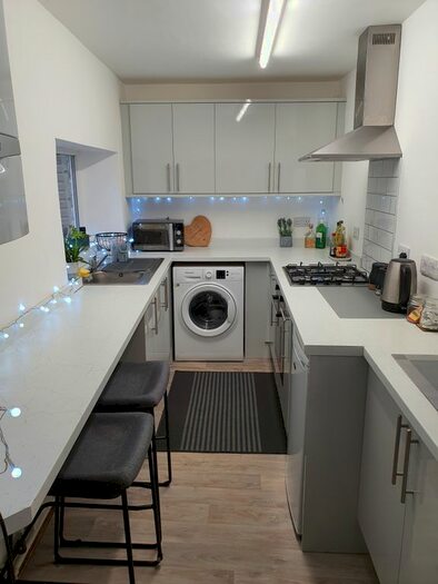 1 Bedroom Flat To Rent In Commercial Road, Shepton Mallet, BA4