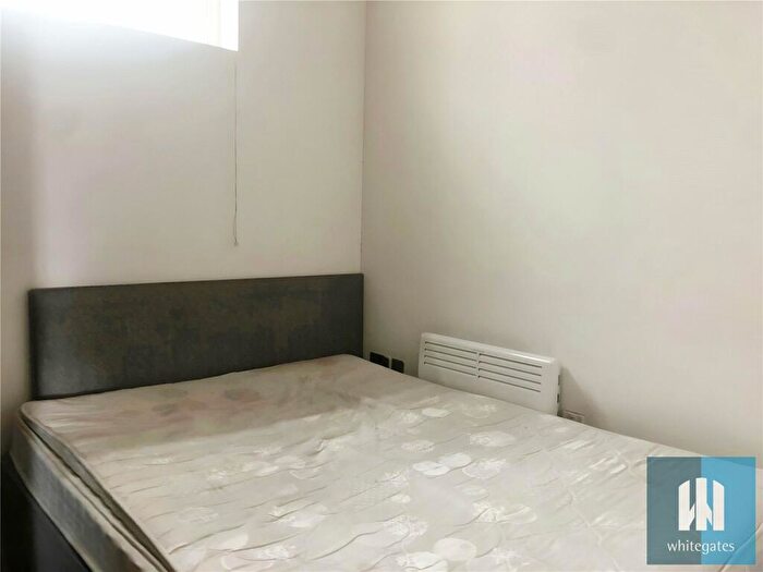 2 Bedroom Apartment To Rent In Britannia Buildings, St Peters Street, Huddersfield, HD1