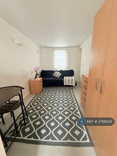 Studio To Rent In London, London, HA3