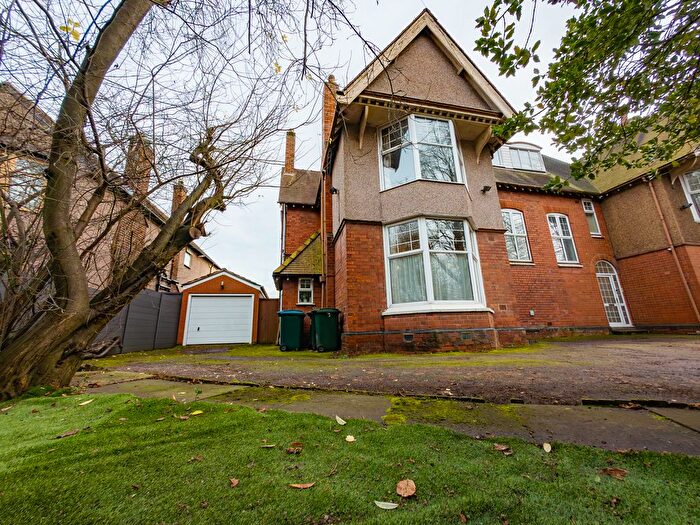 7 Bedroom Semi-Detached House For Sale In Stoke Green, Coventry, CV3